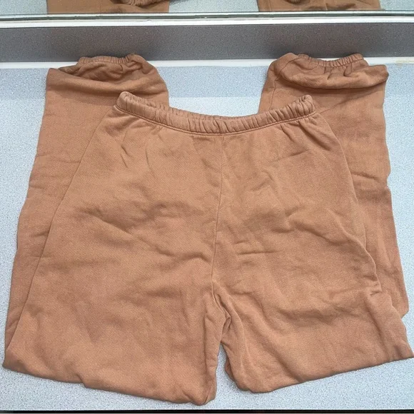 Joah Brown Oversized Joggers - Picture 10 of 15